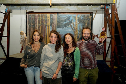 Susanna Rubio, Raquel Batet, Laura Cortés i Mikel Fernandino són els titellaires encarregats de tornar a la vida les marionetes de Tozer.