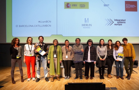 Foto dels guanyadors i del jurat de Llum Barcelona 2021